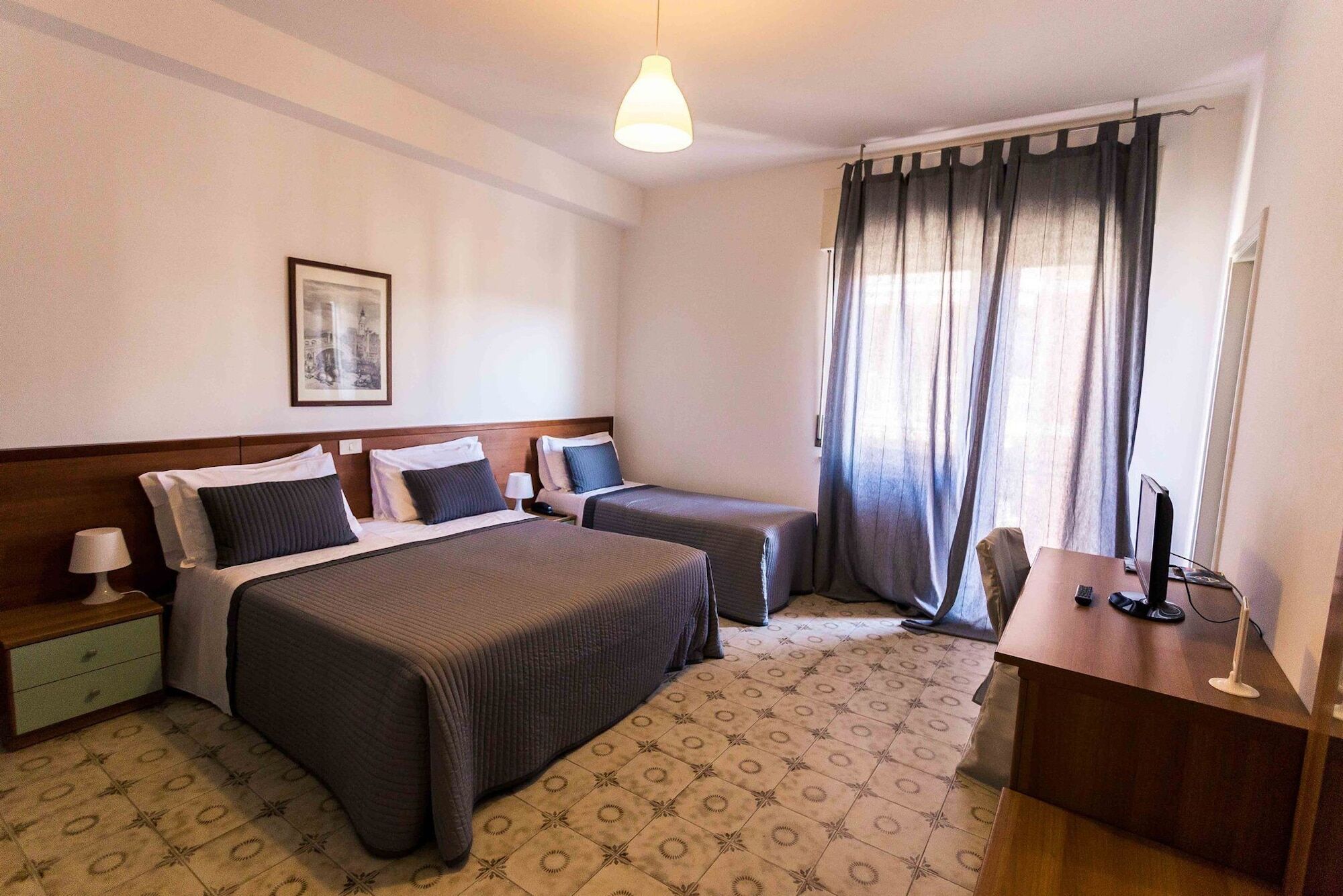 Hotel Antagos Montesilvano Exterior photo